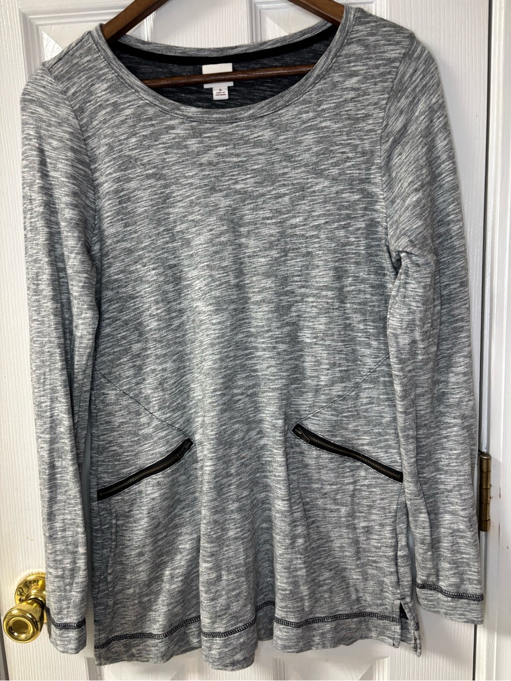 Merona Gray Marled Long-Sleeve Top with Zip Pockets